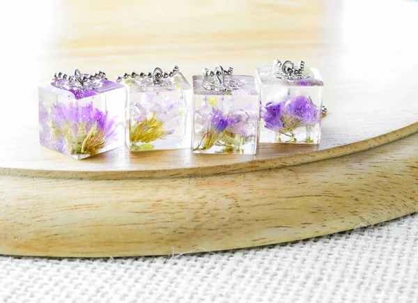 Dried flower in crystal clear resin pendant necklace, pendant wi — Stock Photo, Image