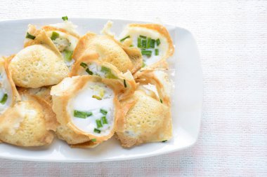 Khanom khrok ya da hindistan cevizli pirinç krepi eski Tha