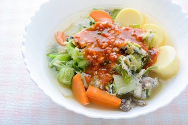 Sukiyaki ile afiyet olsun, Japonlar için sağlıklı bir yemektir.