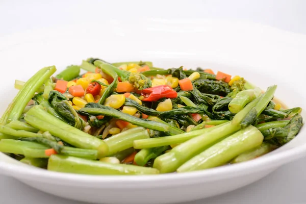 Mieszać smażony chiński jarmuż z sosem ostrygowym i wieprzowiną — Zdjęcie stockowe