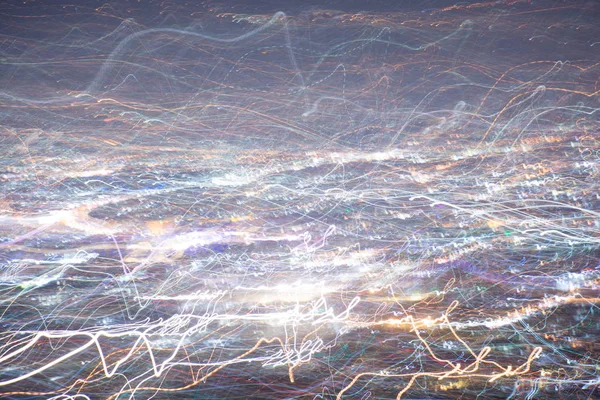 Soyut uzun pozlama, deneysel gerçeküstü fotoğraf, şehir ve veh