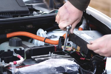 Mekanik elektrikli araba sigorta araba sigorta kontrol.