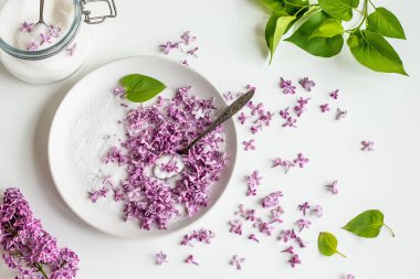 Muhteşem koku ile leylak şeker ev yapımı hazırlanması