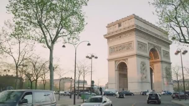 Parigi Francia 2019 Traffico Attorno All Arco Trionfale Parigi Francia — Video Stock