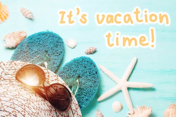 Blue sea background with seashell border and text Its Vacation Time, summer holidays and vacation time concept — Stock Photo, Image