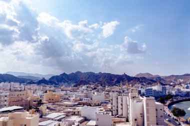 Fort Muttrah'dan Umman'ın başkenti Muscat şehrinin panoramik manzarası