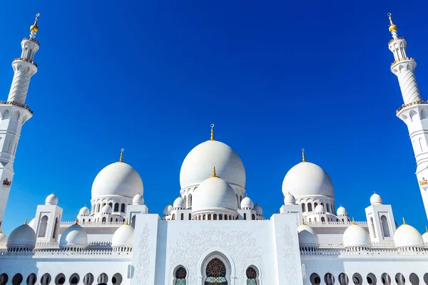 Famous Sheikh Zayed grand mosque in Abu Dhabi, United Arab Emirates — Stock Photo, Image