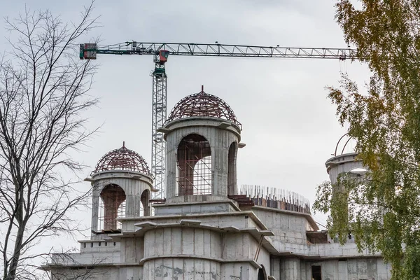 Büyük bir Ortodoks kilisesinin inşası — Stok fotoğraf