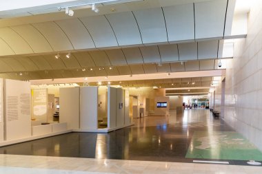 Manama, Bahreyn - 19 Aralık 2018: Bahreyn Ulusal Müzesi Salonu