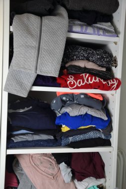 Bir gardırop fotoğrafı