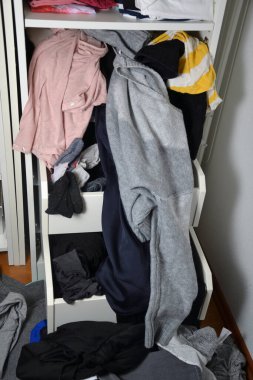 Bir gardırop fotoğrafı