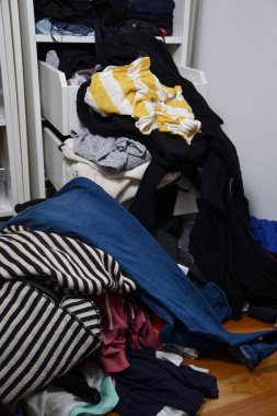 Bir gardırop fotoğrafı