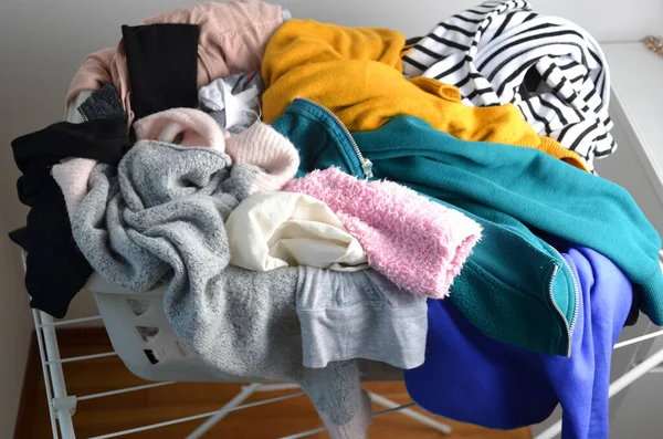 Laundry Basket Full Clothes — Stock Photo, Image