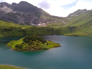 Schrecksee Güney Almanya 'da bir alp gölü