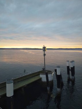 Göl Constance 'da gün batımı