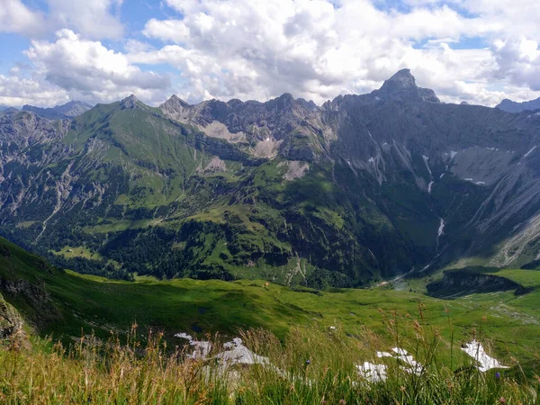 巴伐利亚 阿尔高阿尔卑斯山 徒步穿越阿尔高阿尔卑斯山 — 图库照片