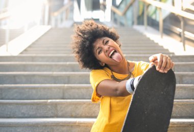 Cool kız grimace yapma