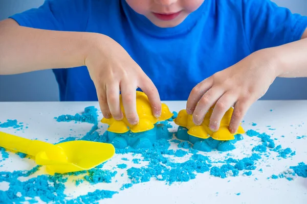 Ungdomars Kreativitet Kinetisk Sand Spel För Barns Utveckling Hemma Sandterapi — Stockfoto