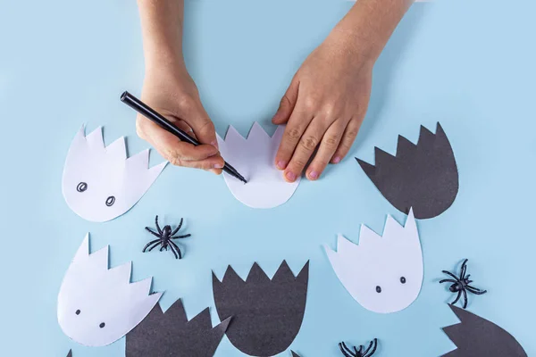Halloweenversiering Onderwerp Diy Creativiteit Van Kinderen Stap Voor Stap Instructies — Stockfoto