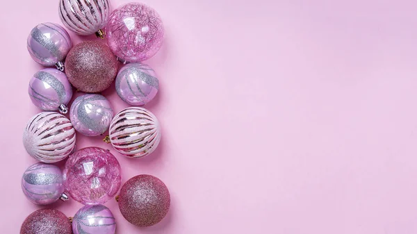 Natale Composizione Laica Piatta Set Decorazioni Rosa Natale Palline Lucide — Foto Stock