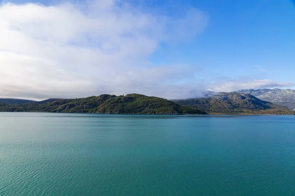 Lago Nas Montanhas Verão — Fotografia de Stock