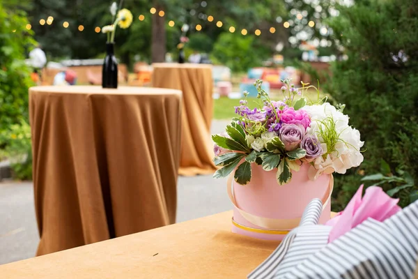 Düğün Süslemeleri Bir Buket Çiçek Kutlamalar — Stok fotoğraf