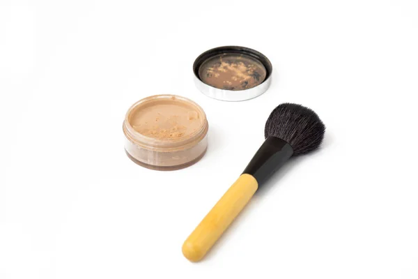 Pincel Maquillaje Con Polvo Sobre Fondo — Foto de Stock