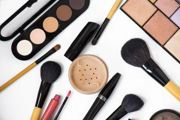 Cosméticos Cepillos Maquillaje Aislados — Foto de Stock