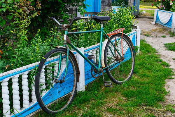 Rusty Stary Rower Ulicy Radziecka Produkcja Pojazd — Zdjęcie stockowe
