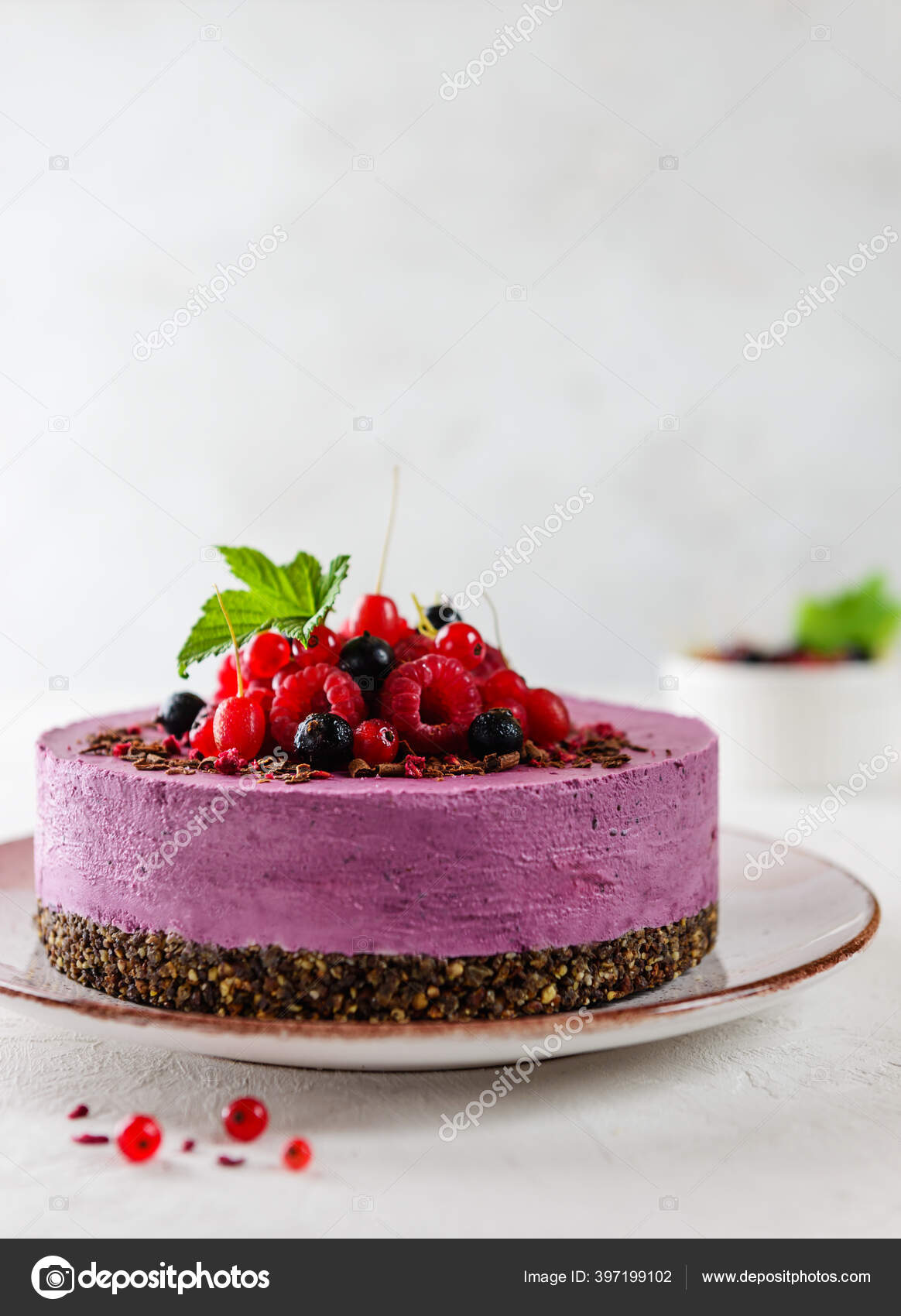 Cake Preview: Black Currant Bakehouse | The Wedding Mag