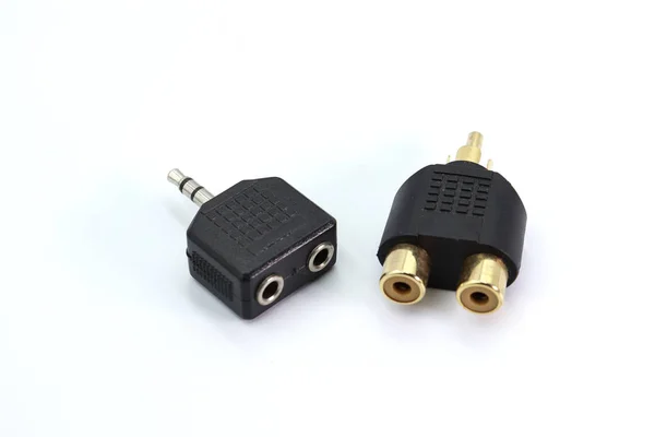 Sztereó plug to Dual RCA Jack adapter izolált fehér háttérképet — Stock Fotó