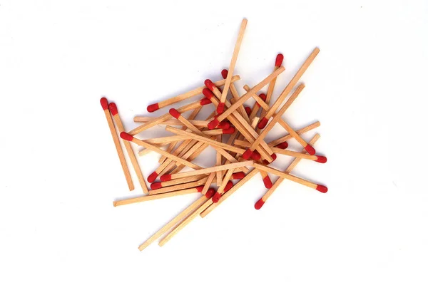 Matchstick ki Matchbox elszigetelt fehér háttér — Stock Fotó