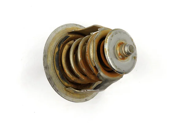 Thermostat de voiture, vieux thermostat, soupape de thermostat de moteur. Auto p — Photo