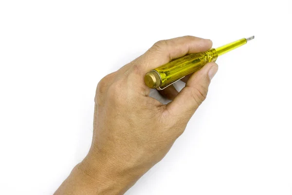 Erkek el ele kontrol etmek için elektrikli test tornavida tutan — Stok fotoğraf