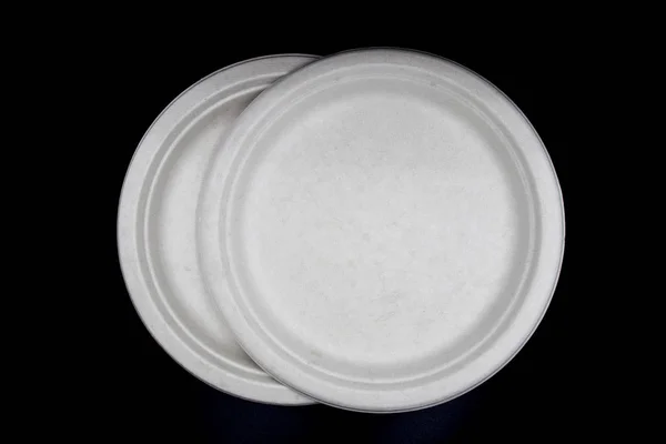 Pratos de papel vazios brancos, Placa de comida de fibra vegetal natural, Papel — Fotografia de Stock