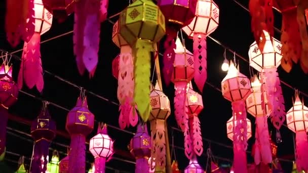 Lantern Festival or Yee Peng Festival or Chinese New Year at Lamphun Thailand. — Stock Video