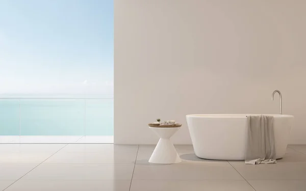 Blick Auf Badewanne Mit Beistelltisch Und Handtuch Auf Meeresblick Hintergrund — Stockfoto