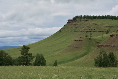 Peyzaj dağ karatag Sharypovo ilçe Krasnoyarsk bölge