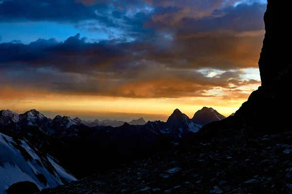 Coucher Soleil Coloré Dans Les Montagnes Silhouette Fann Pamir Alay — Photo