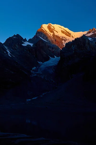 Coucher Soleil Dans Les Montagnes Reflet Soleil Rouge Sur Les — Photo