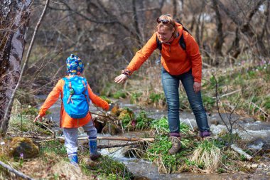 Sırt çantaları çocuklarla Hiking