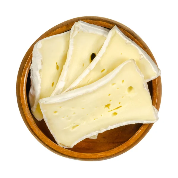 Tahta Kasede Yumuşak Küflü Peynir Dilimleri Nemli Kremalı Peynir Inek — Stok fotoğraf
