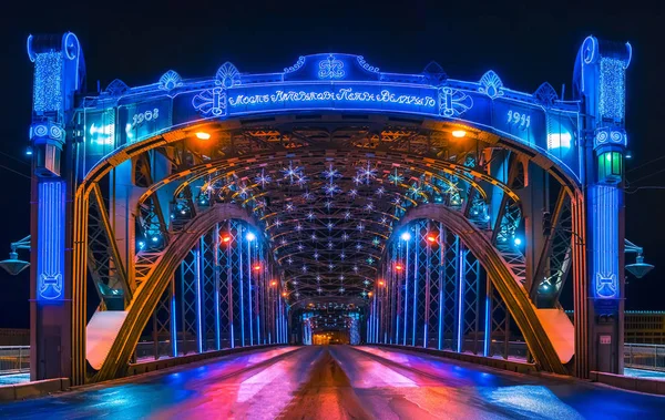 Bridges of Petersburg. The Bridge of Peter the Great. Decoration of St. Petersburg for the New Year holidays. A bridge with a new elephant. Russia in the new year.