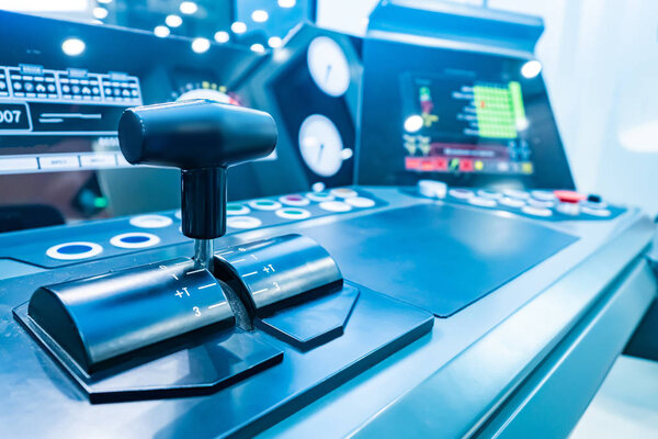 Интерьер кабины водителя электропоезда. джойстик водительской консоли Лицензионные Стоковые Фото