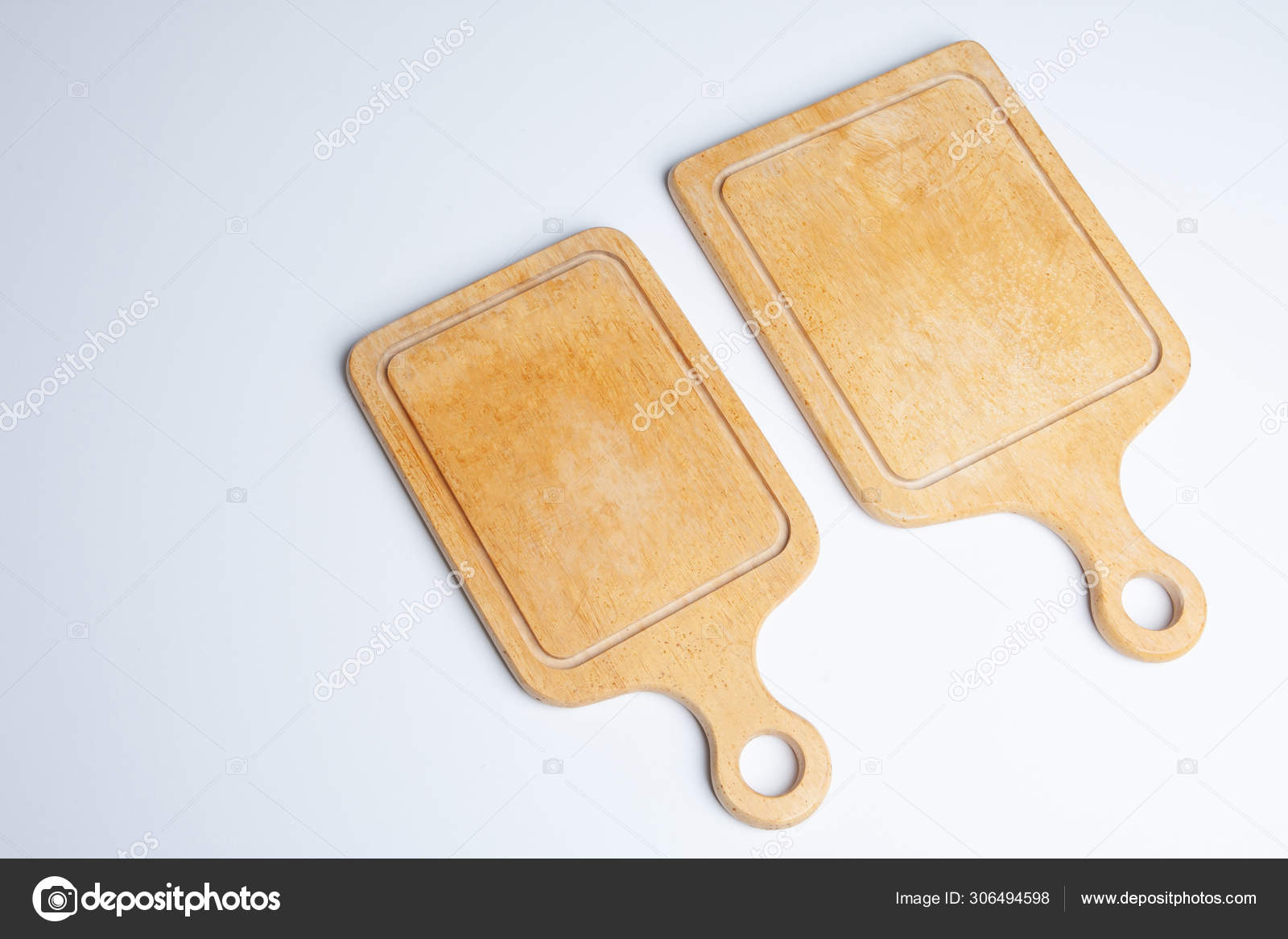 Dos Tablas De Cortar De Madera Sobre Un Fondo Claro Tableros Para Cortar Productos Cocinar Blog De Comida Accesorios De Cocina Restaurante Cocina Casera Foto De Stock C Grinphoto 306494598