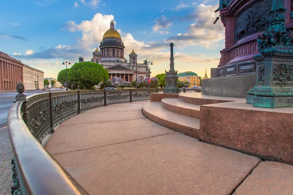 Saint Petersburg. Russia. St. Isaac\'s Cathedral. The area near St. Isaac\'s Cathedral. Center of St. Petersburg on a summer day. Sights of Russia. Guided tours of the cathedrals of St. Petersburg.