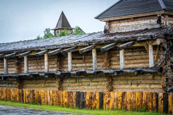 Altes mittelalterliches Haus — Stockfoto