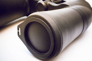 Büyük dürbün detay görünümü.