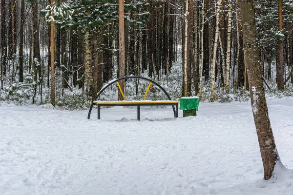 Bänk Vinterparken — Stockfoto