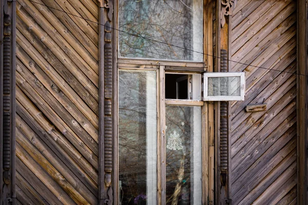 Holzfenster Alten Haus — Stockfoto